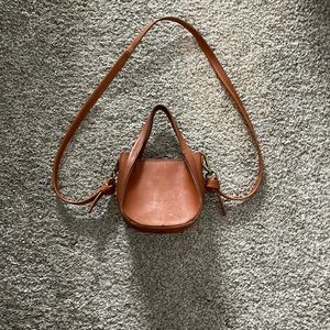 The Micro Sydney Crossbody Bag in Leather / one size / burnished caramel